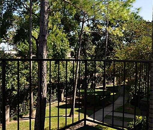 4th image of 2021 Spenwick Dr APT 211