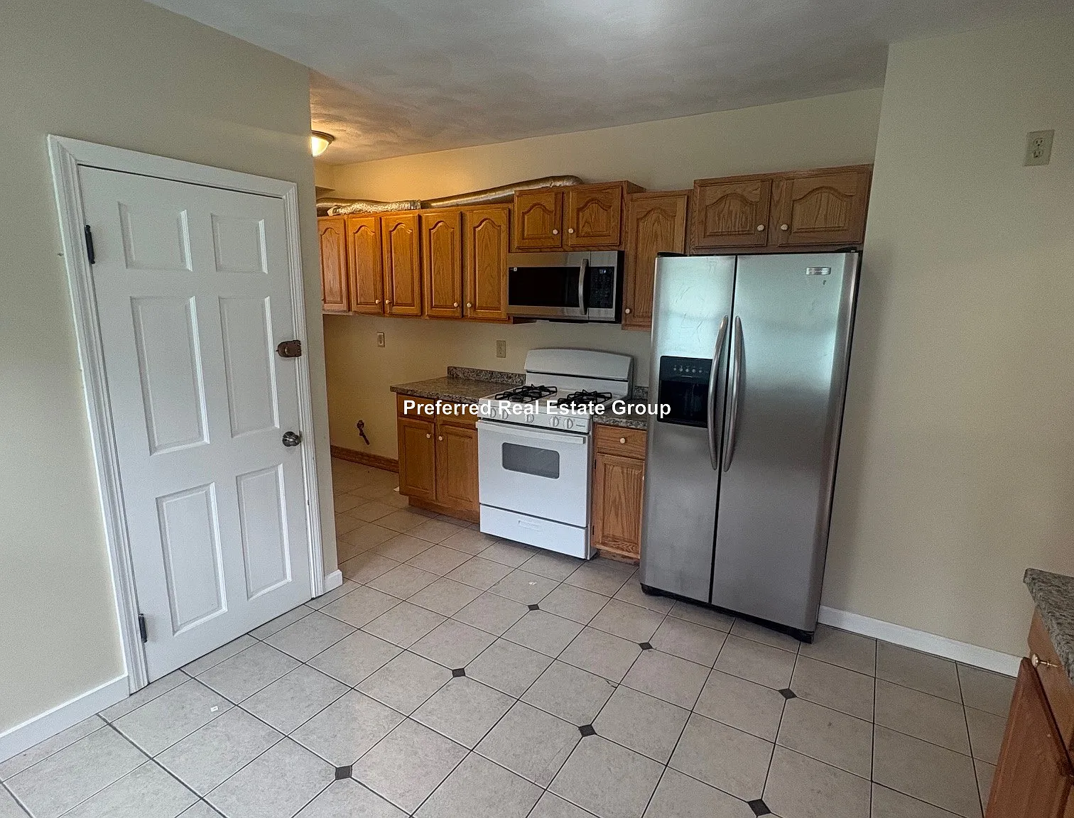 4 bed, 2.0 bath, $3,800 — Photo 1