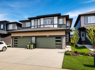 6404 27th Ave NW, Edmonton, AB T6L 3X3