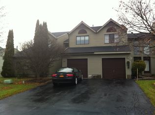 8237 Honeysuckle Dr, Liverpool, NY 13090