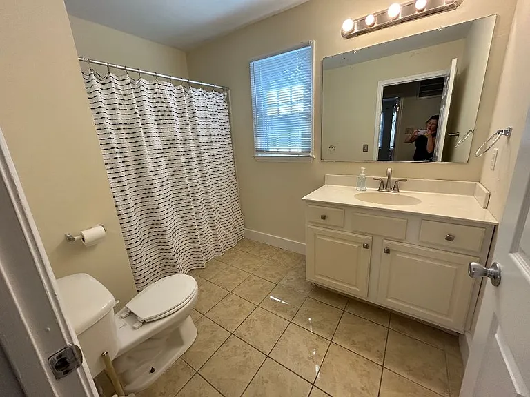 61 Cooper St #B — Photo 10