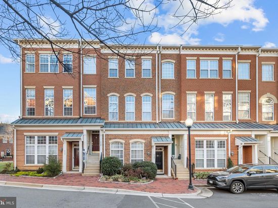 5129 Donovan Dr, Alexandria, VA 22304