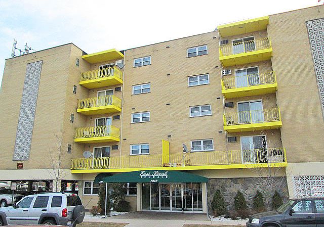 1st image of 7929 W Grand Ave APT 505