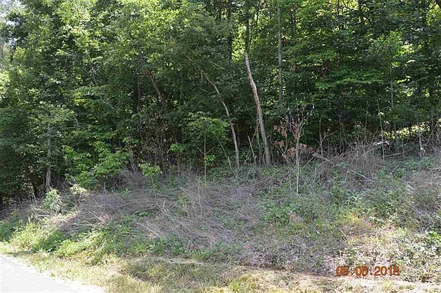 1st image of Laurel Lake Cir