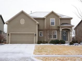 16461 S Lawson St, Olathe, KS 66062
