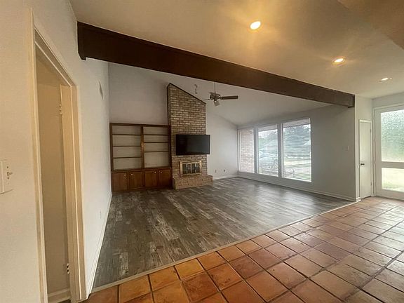 4th image of 15831 Fern Basin Dr