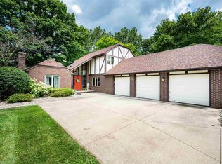 1510 Rivercrest Dr, Warsaw, IN 46580