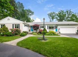 55 Woodside Dr, Longmeadow, MA 01106