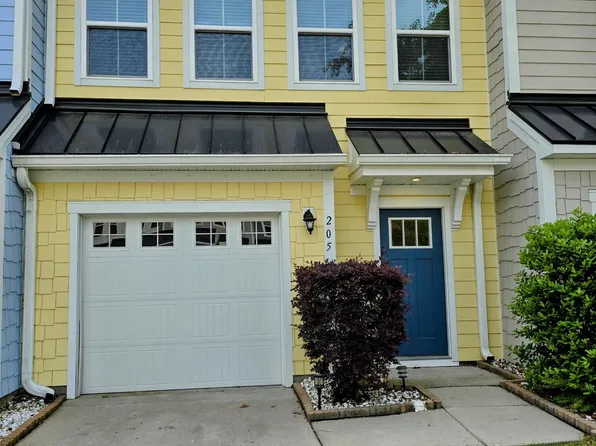 205 Grand Palm Ln, Summerville, SC 29485