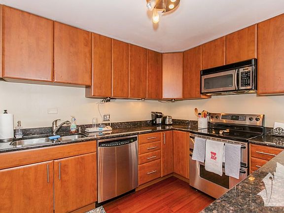 4th image of 1415 N Dearborn St #21CO