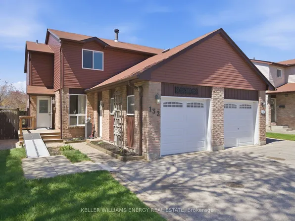 132 Castlebar Cres, Oshawa, ON L1J 7B4