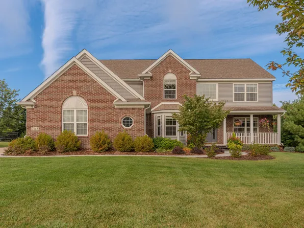 7448 Secretariat Dr, Saline, MI 48176