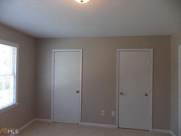 4th image of 2040 Kings Gate Cir