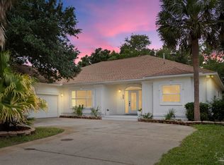 9532 Monaco Cir, Navarre, FL 32566