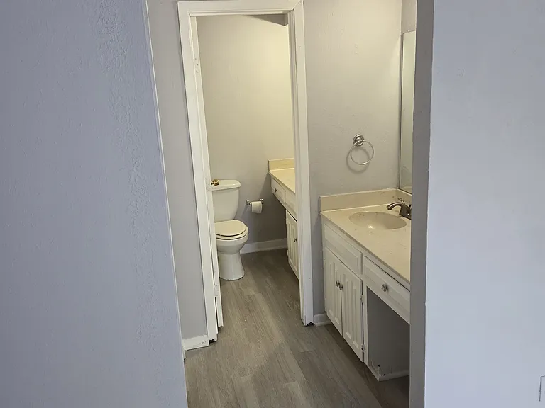2020 Court Pl — Photo 10