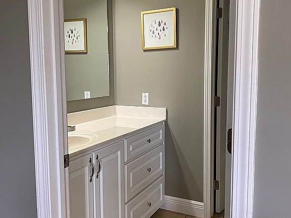 Upstairs Jack and Jill bath