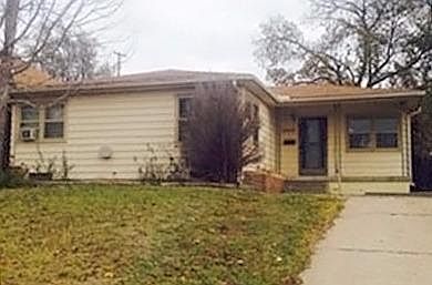 1st image of 1908 Hart Ave