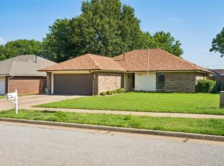 1909 Fountain Vw, Edmond, OK 73013