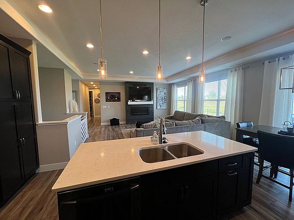 3rd image of 4428 Ironwood Dr