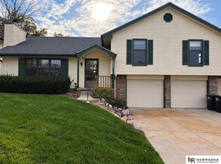 2642 N 113th St, Omaha, NE 68164