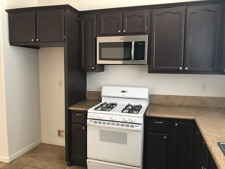 612 W Pillsbury St #102 — Photo 24