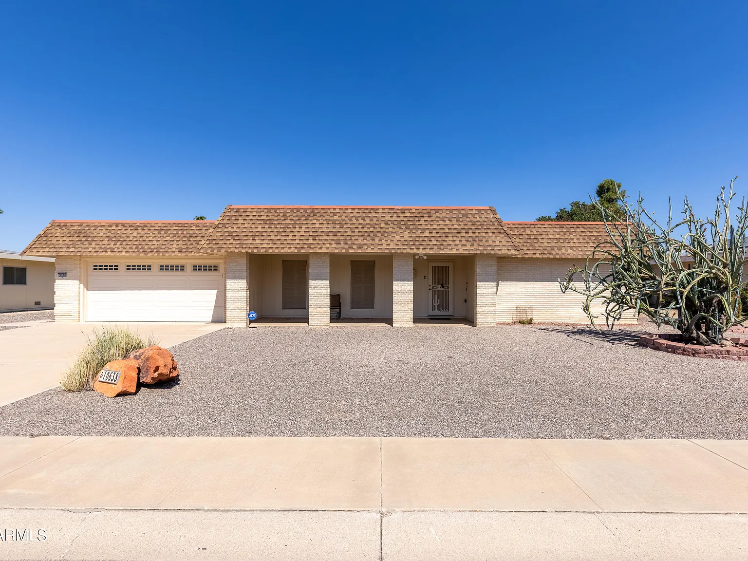 2 bed, 2.0 bath, 1568 sqft, $2,000 — Photo 1
