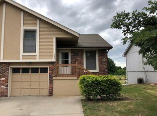 445 Lee Dr, Liberty, MO 64068