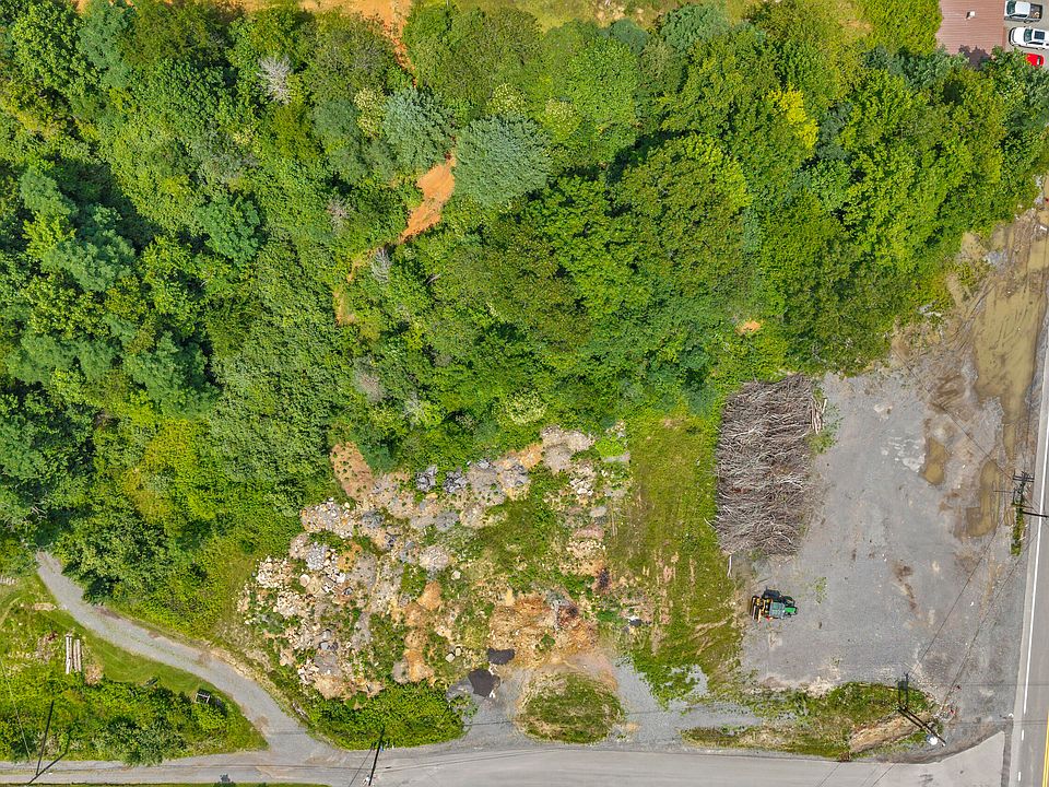 1st image of Riverside Dr