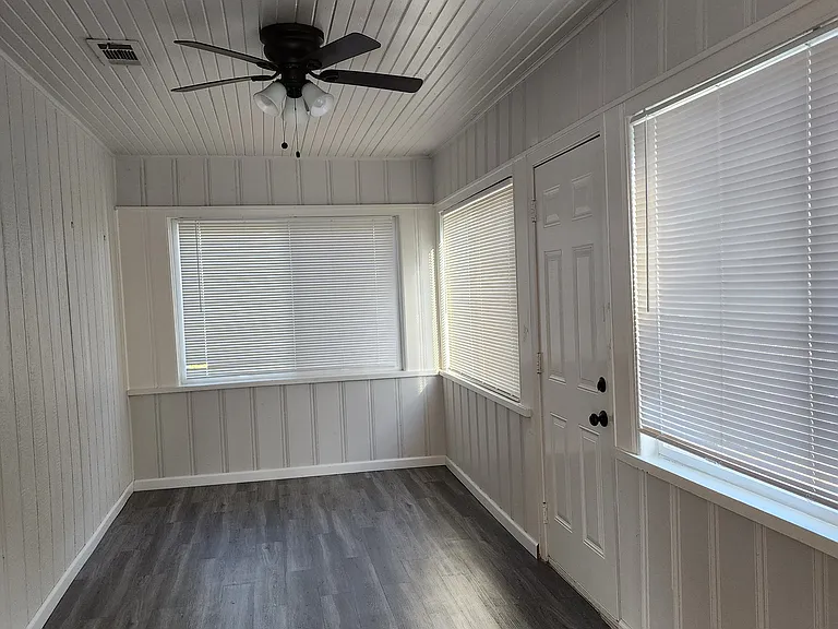 1272 Cedar Haven Ave — Photo 2