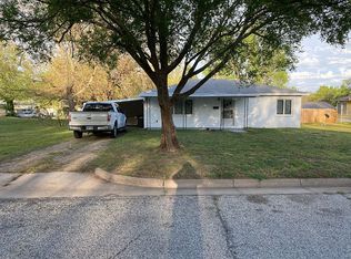 708 N 9th St, Arkansas City, KS 67005