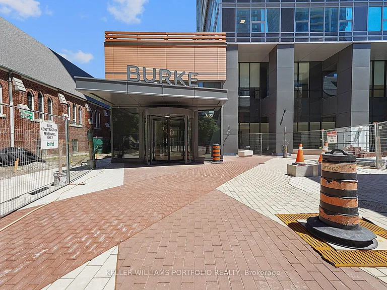 609 Sherbourne St #407 — Photo 23
