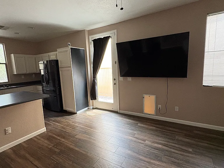 5253 Pendergrass St — Photo 10