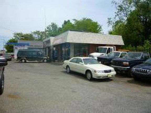 3rd image of 61 Water St