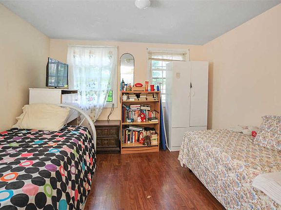 5th image of 15321 118th Ave