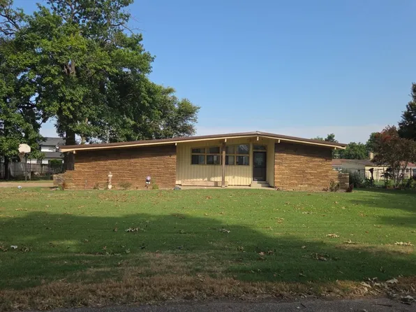 105 Haden St, Crawfordsville, AR 72327