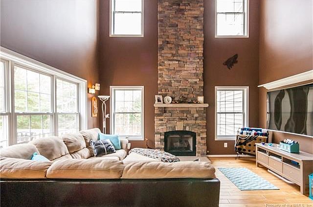 1st image of 6284 Tewkesbury Way