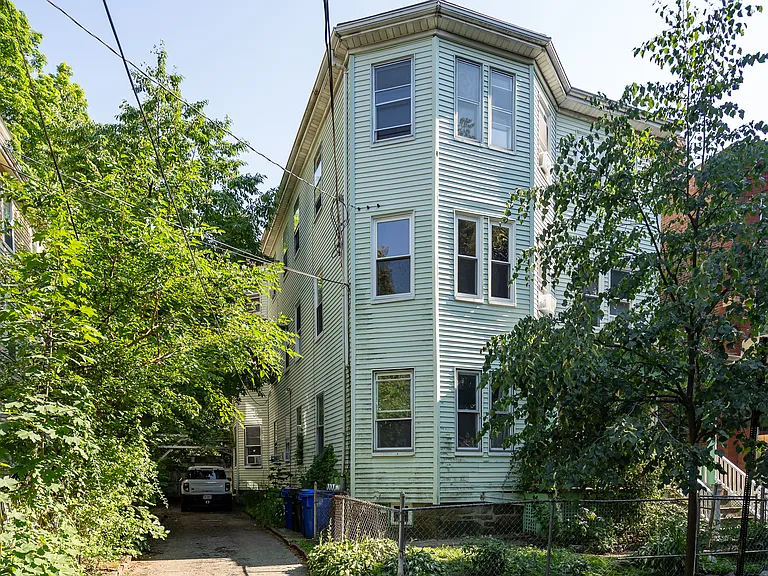86 Brook St #1 — Photo 30