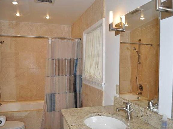 Master bathroom 