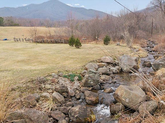 5th image of 7392 Peaks Rd