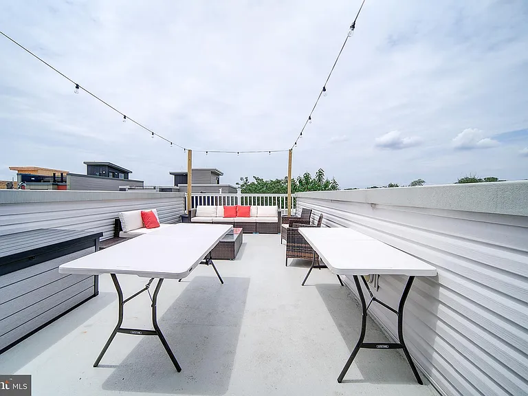 1513 S Lambert St — Photo 29