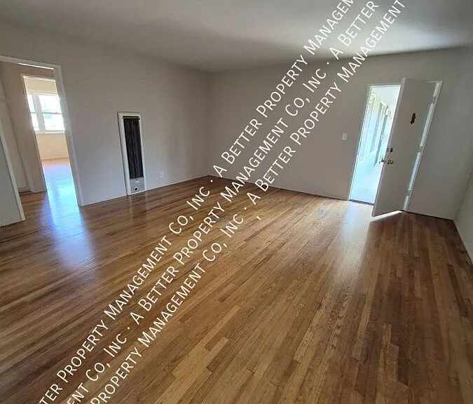 1135 E Appleton St #8 — Photo 6
