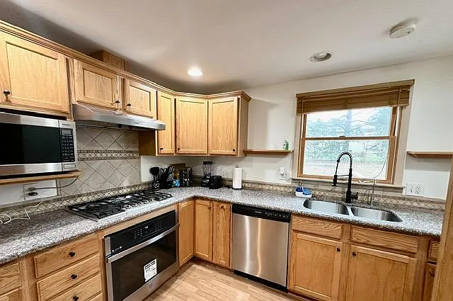 1581 Beckwith Dr — Photo 16