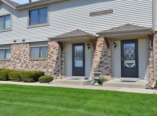 5742 Cambridge Cir UNIT 3, Racine, WI 53406