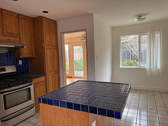 3rd image of 1105 Plymouth Dr
