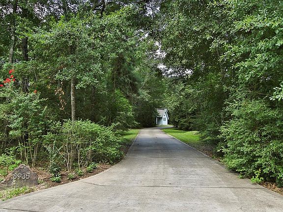 3rd image of 8935 Dogwood Dr