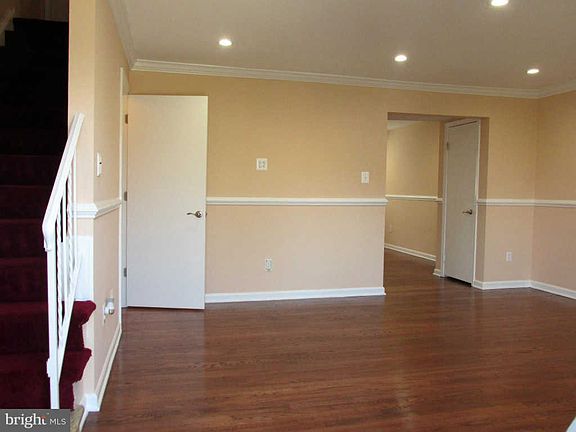 3rd image of 14427 Village Dr