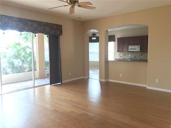 4th image of 27152 Fordham Dr