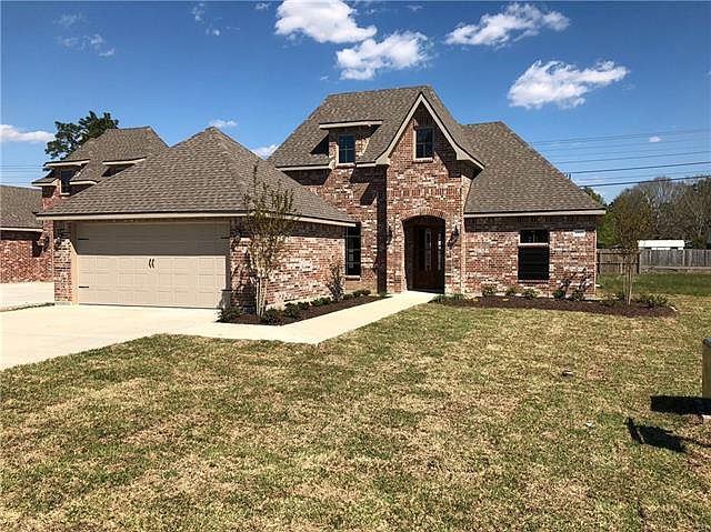 1st image of N Wallace Pointe Dr