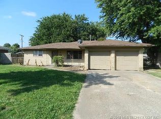 11906 E 2nd St S, Tulsa, OK 74128