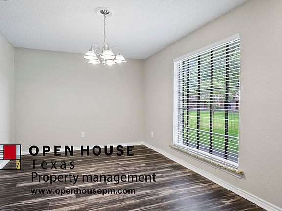 2nd image of 3620 Wellington Pl